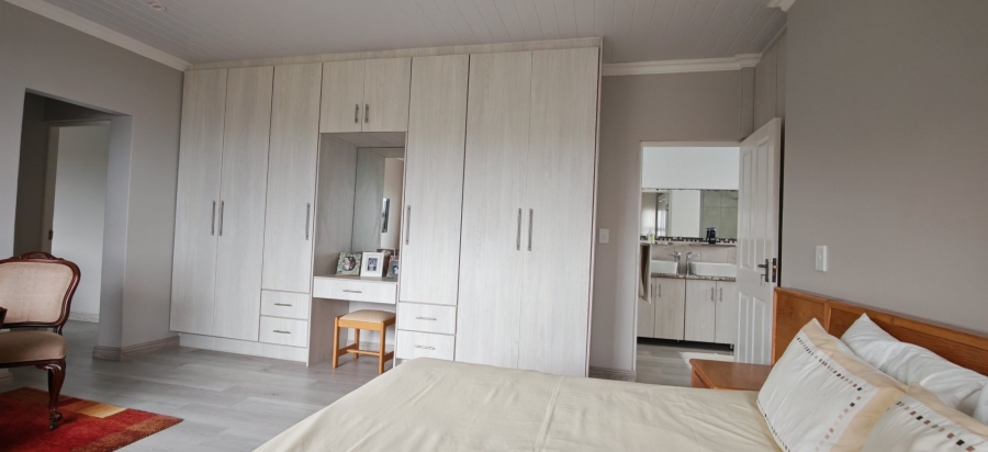 4 Bedroom Property for Sale in Dana Bay Western Cape